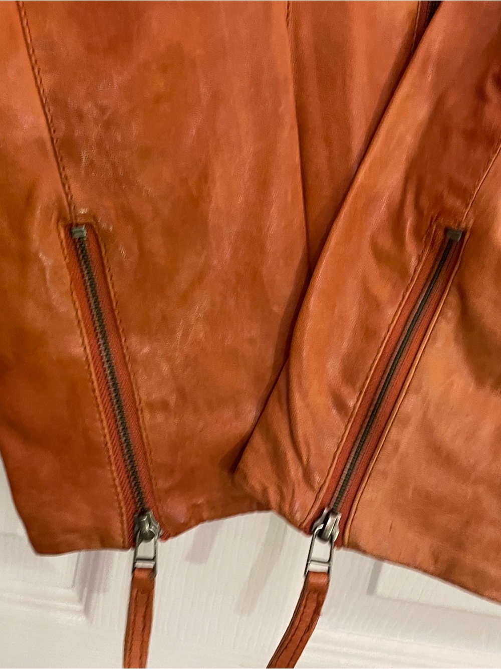Danier Women’s XL Leather Moto Jacket - Rust Orange - Picture 3 of 10